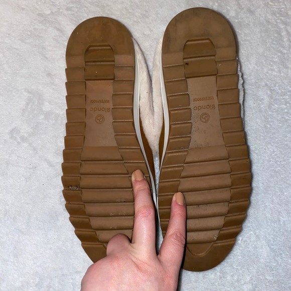 Blondo waterproof camel suede ankle shoe slipper faux fur size 8M - Picture 2 of 8